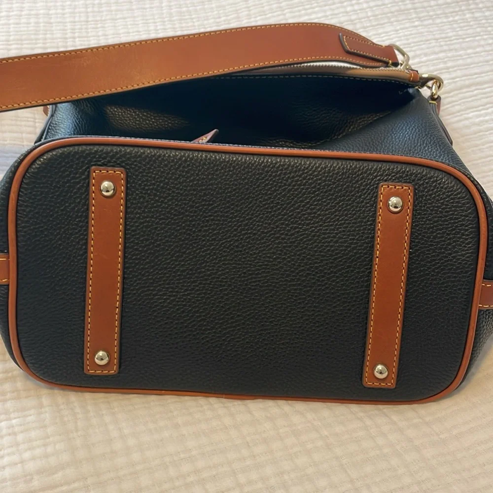 Dooney & Burke black leather shoulder bag - Picture 4 of 7